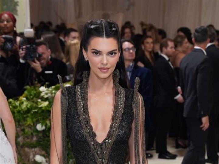 Kendall Jenner Pregnancy Rumors: Is The Model Expecting?