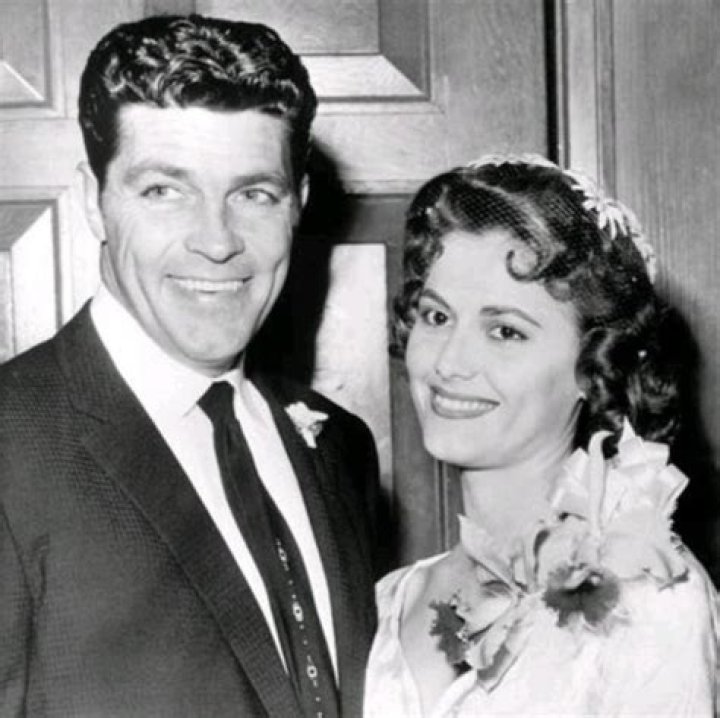 The Matrimonial Life Of Dale Robertson: Exploring His Marriages