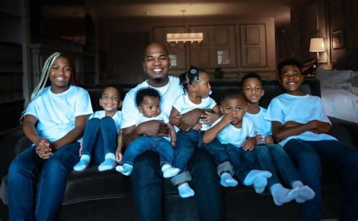 Understand Chad Smith's Family Life: Uncovering His Children's Identities